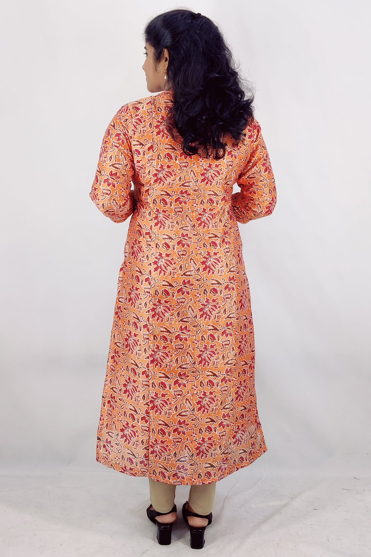 Chanderi Hakkoba Floral Printed Slitted Kurta