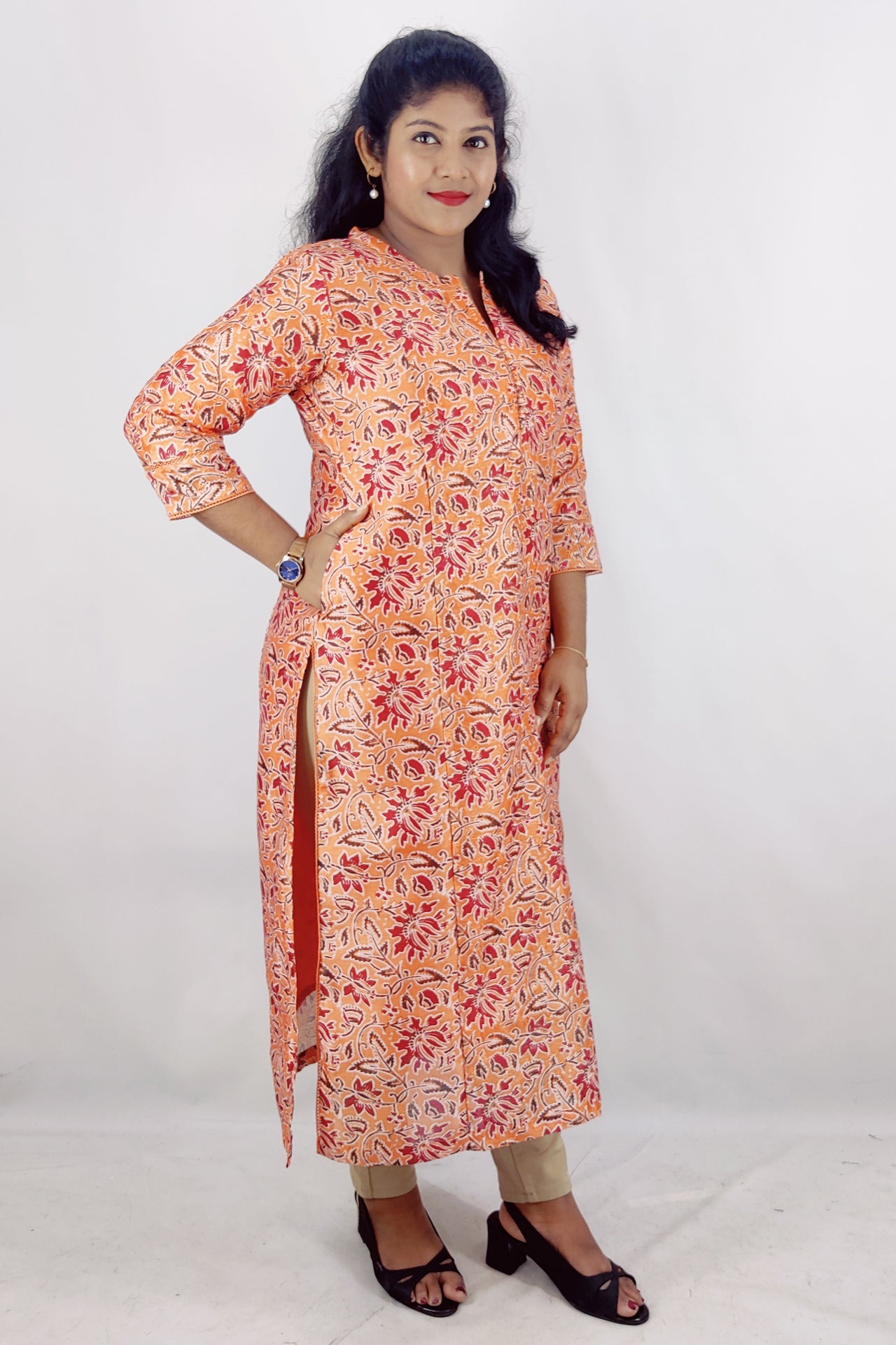 Chanderi Hakkoba Floral Printed Slitted Kurta