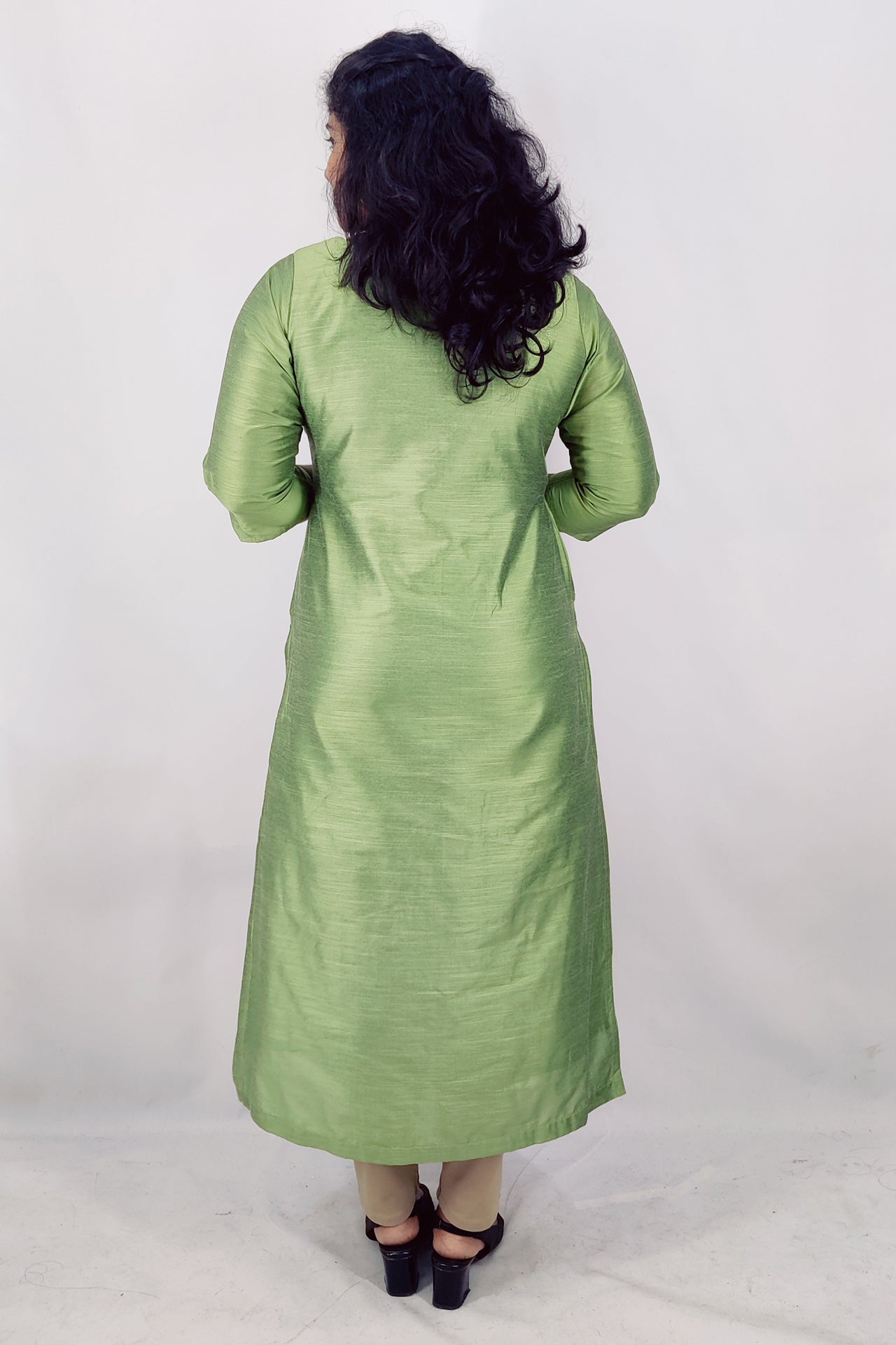 Cotton Slik Solid Slitted Kurta