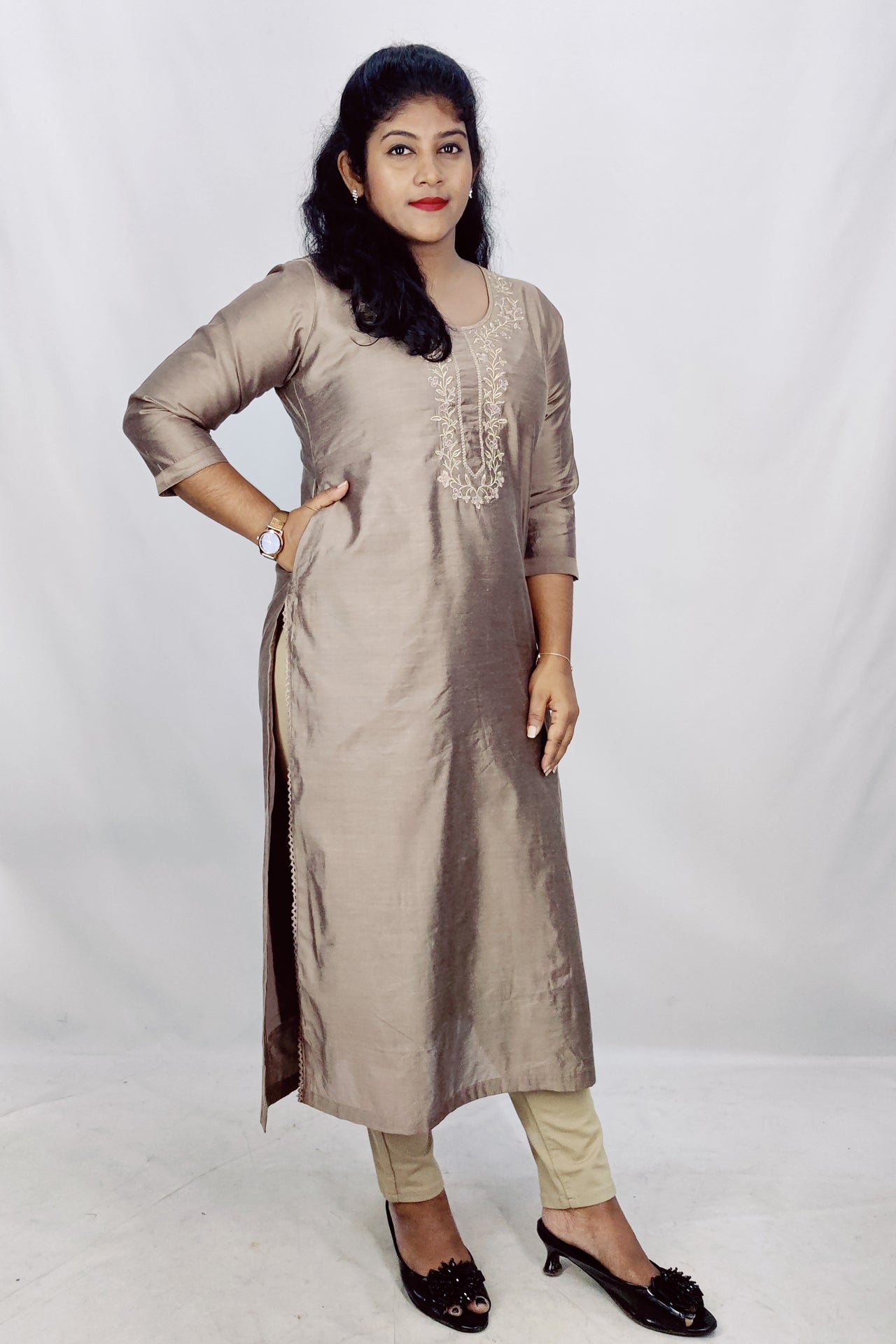 Soft Silk Emproidery Slitted Kurta