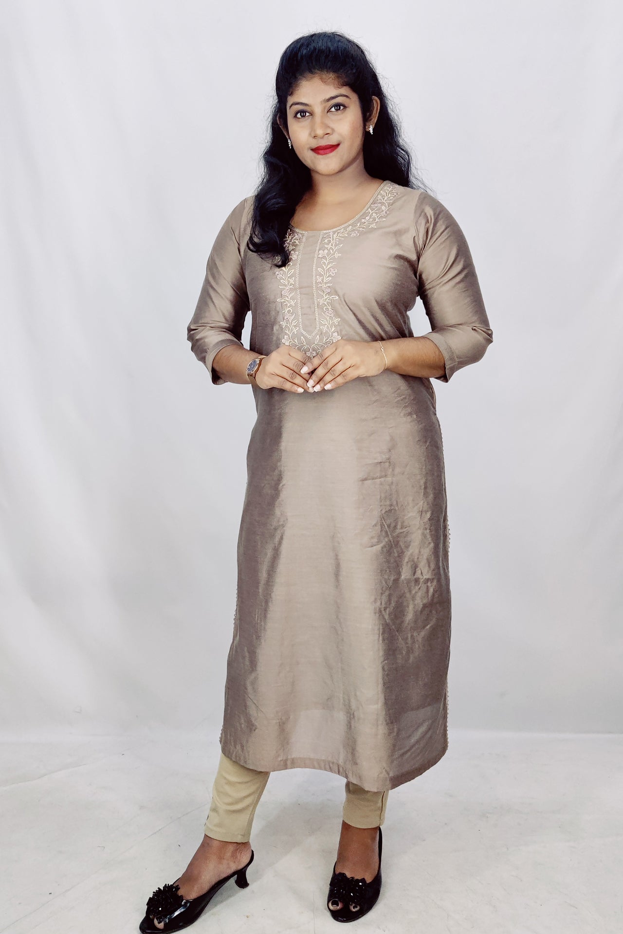 Soft Silk Emproidery Slitted Kurta