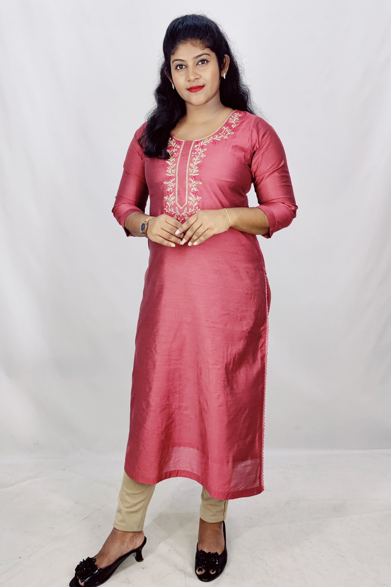 Soft Silk Emproidery Slitted Kurta