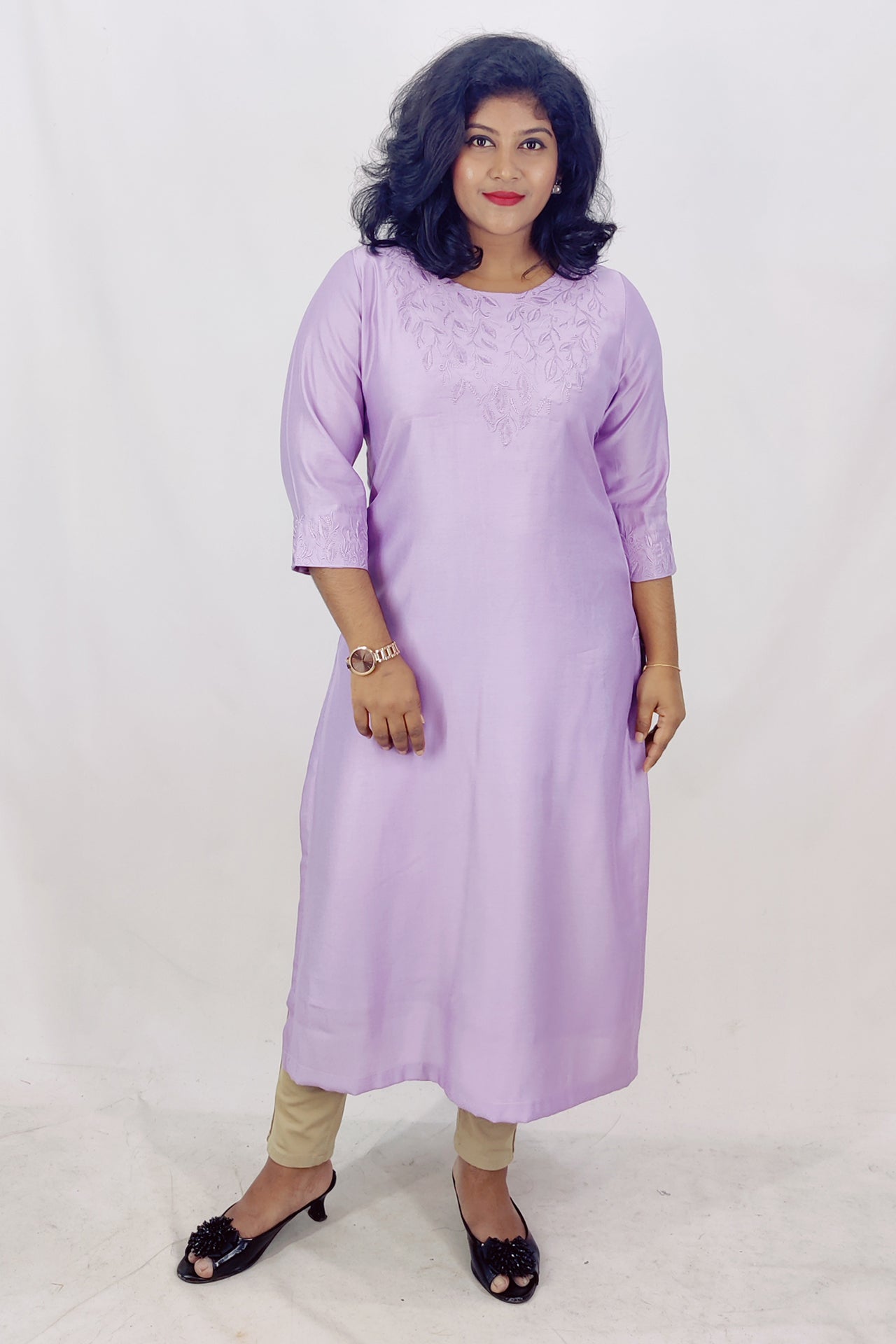 Poly Viscos Emproidery Slitted Kurta