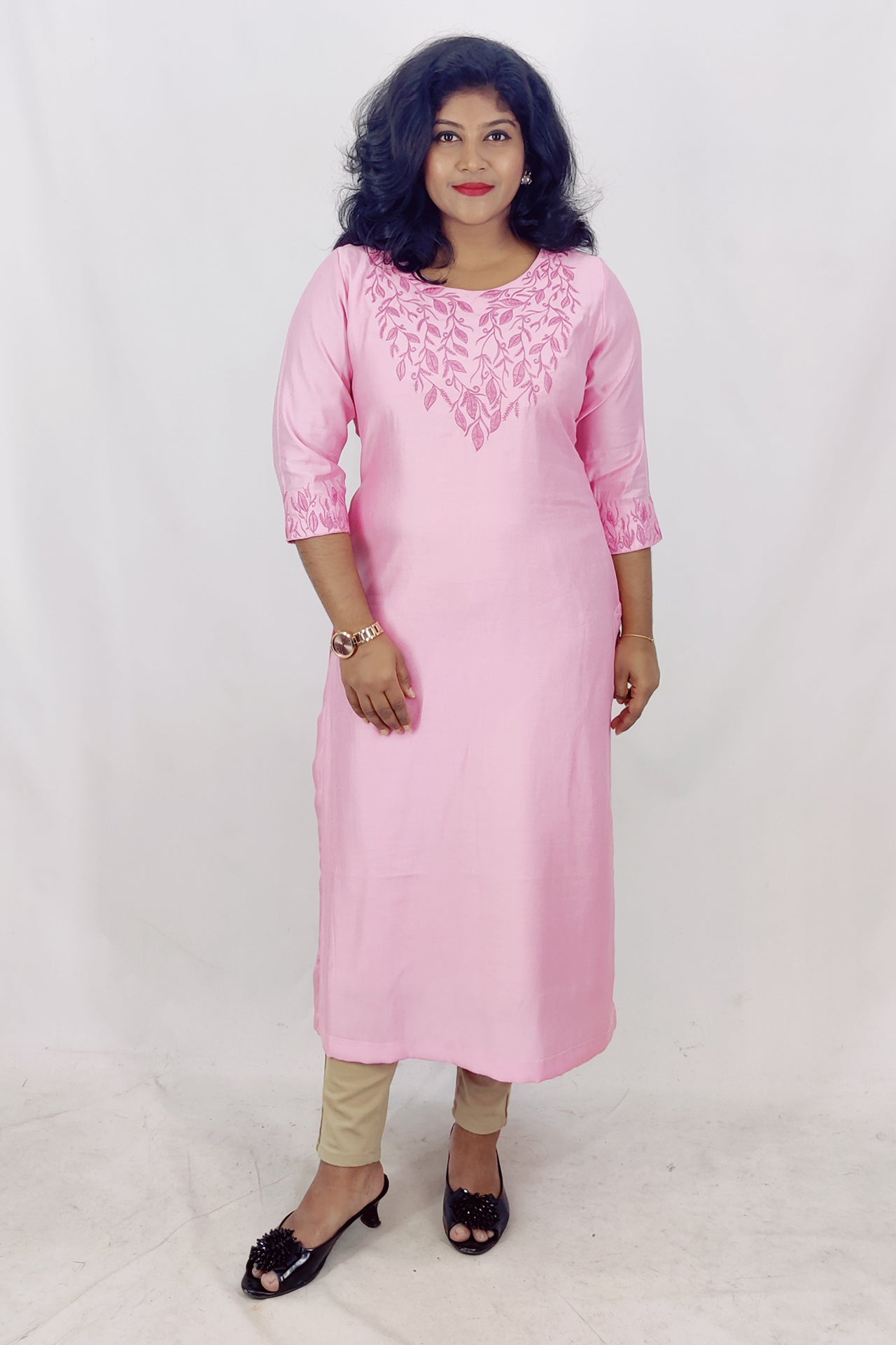 Poly Viscos Emproidery Slitted Kurta