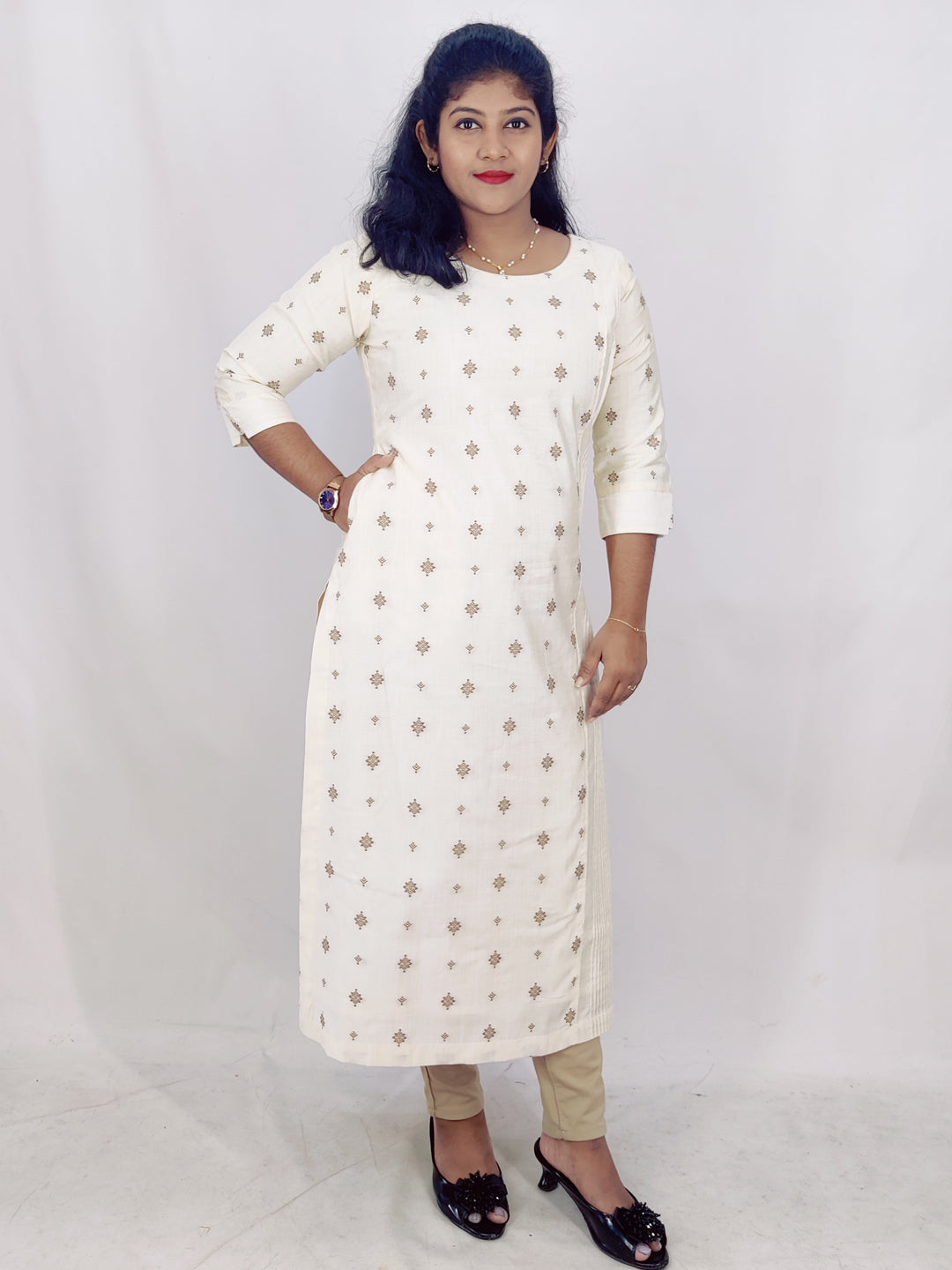 Chanderi Jaguard Slitted Kurta