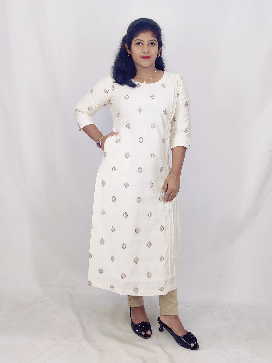 Chanderi Jaguard Slitted Kurta