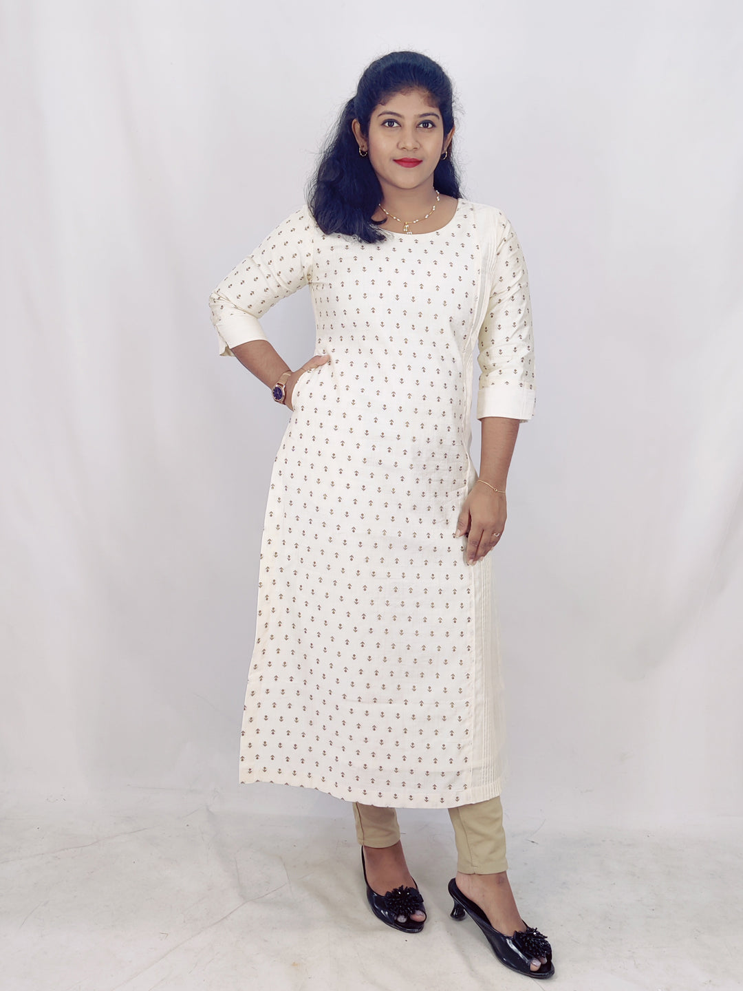 Chanderi Jaguard Slitted Kurta