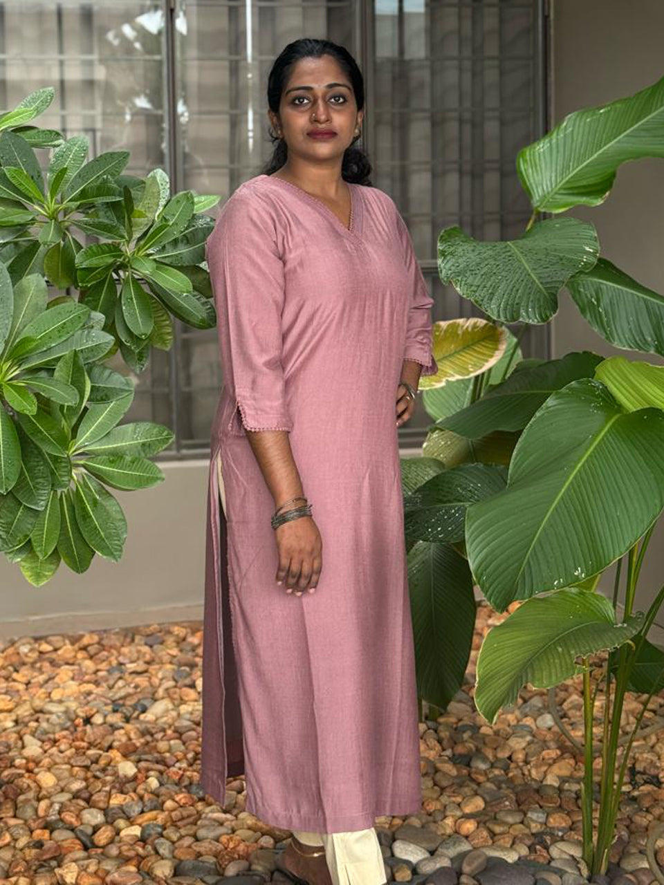 Poly Viscose Solid Straight Kurta