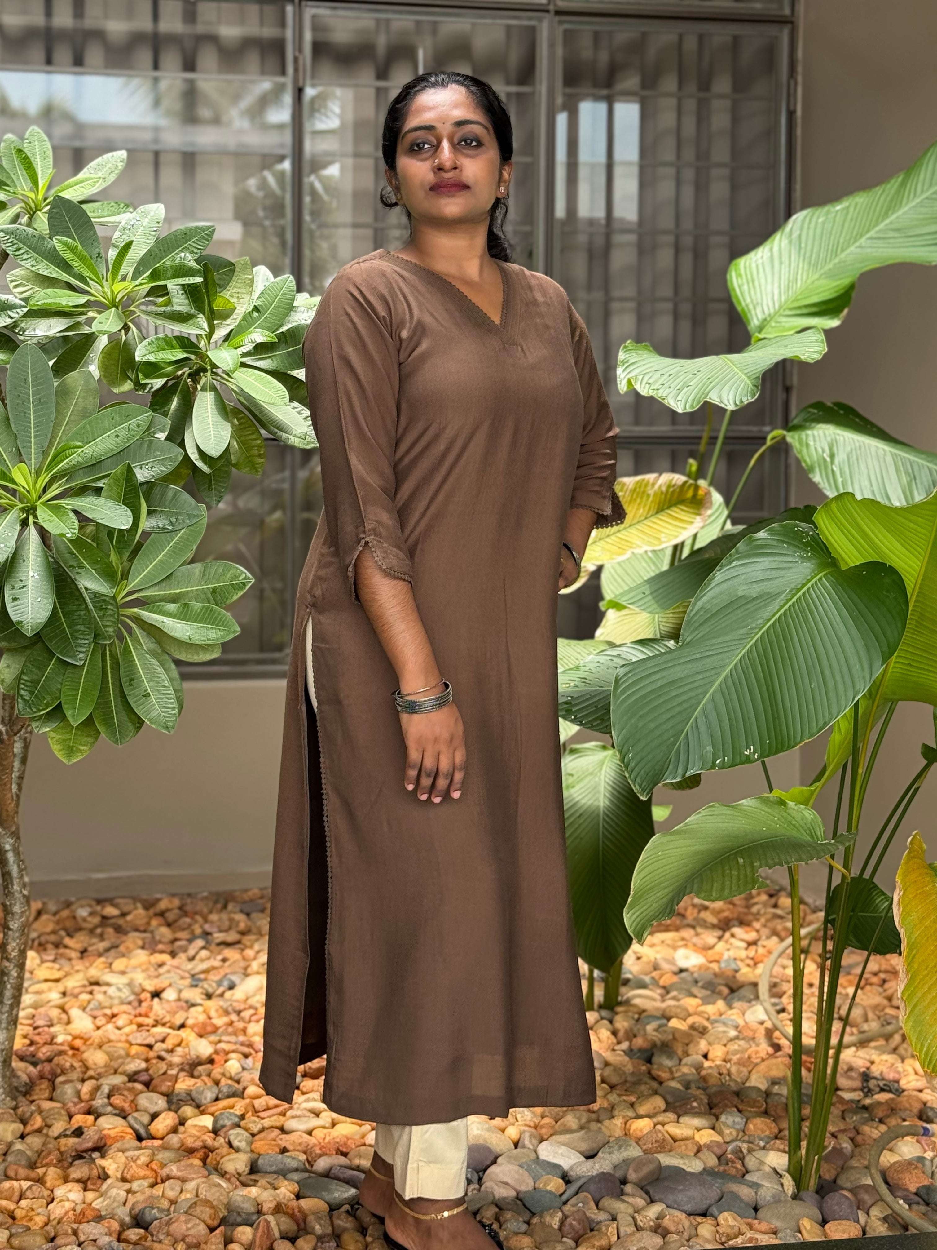Poly Viscose Solid Straight Kurta