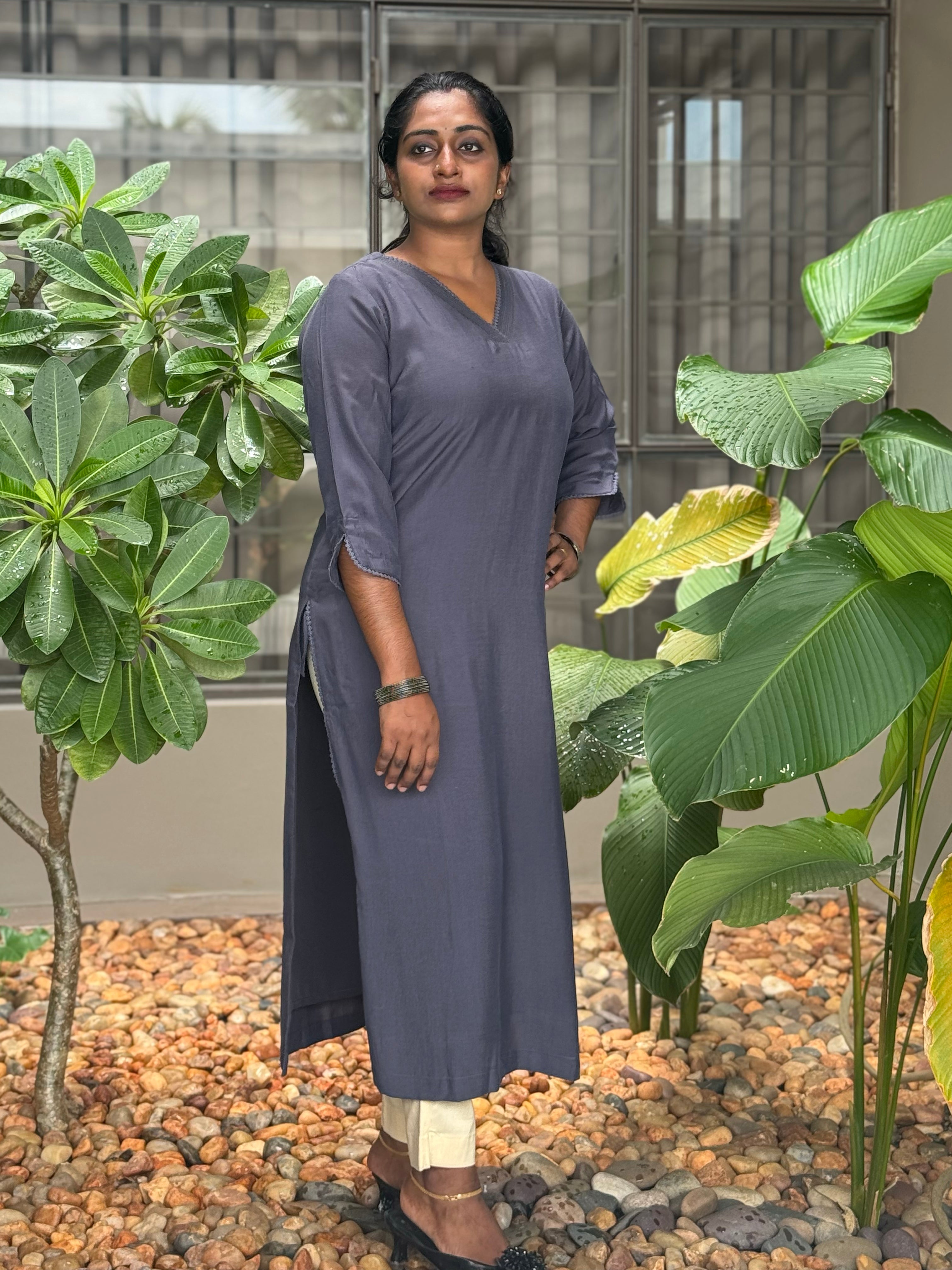 Poly Viscose Solid Straight Kurta